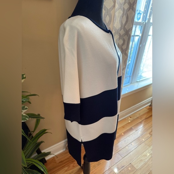 St John Blue/White Colorblock Short Sleeve Cardigan Sweater Women’s Size Small - Picture 6 of 16